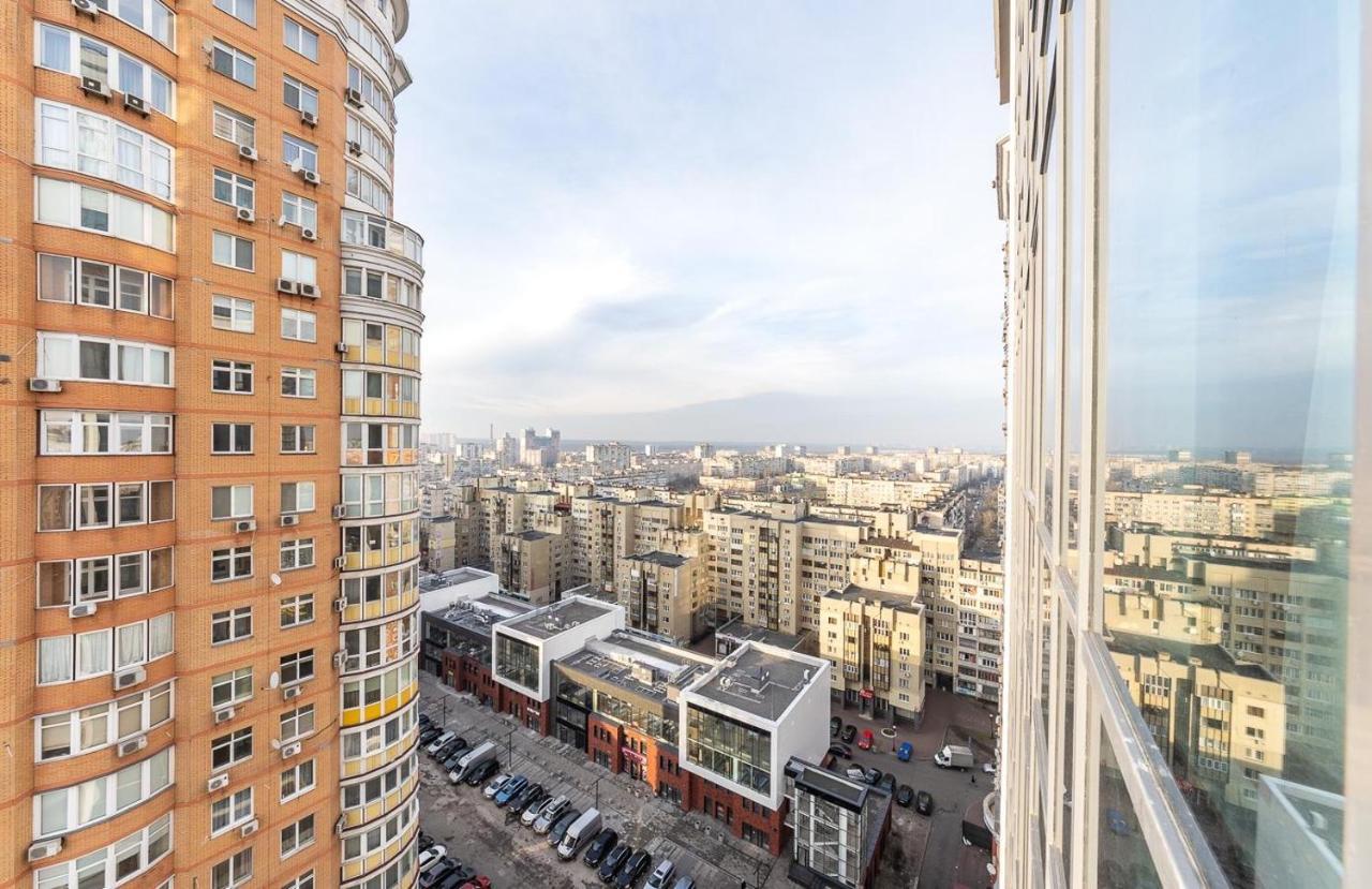 Luxury Apartments Smartplaza Obolon Metro Minskai Kiev Eksteriør billede