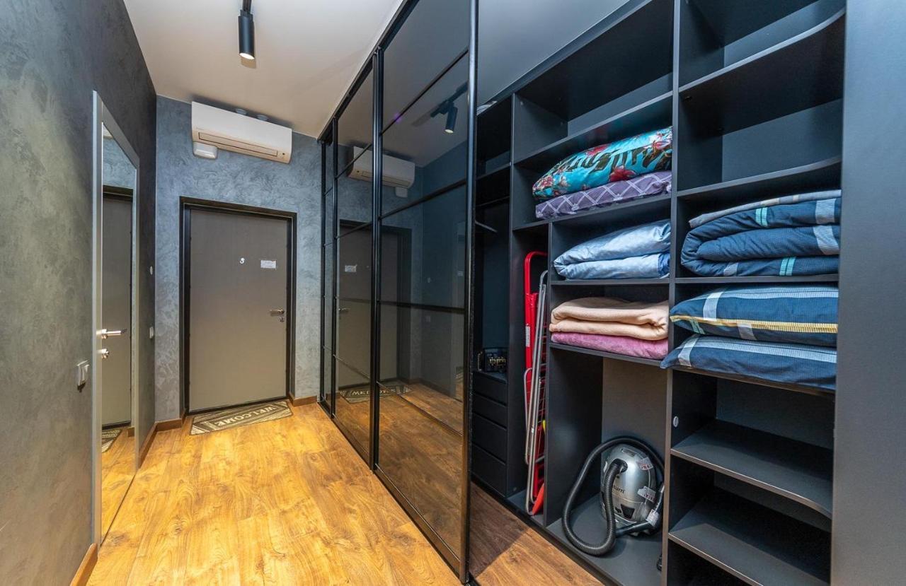Luxury Apartments Smartplaza Obolon Metro Minskai Kiev Eksteriør billede