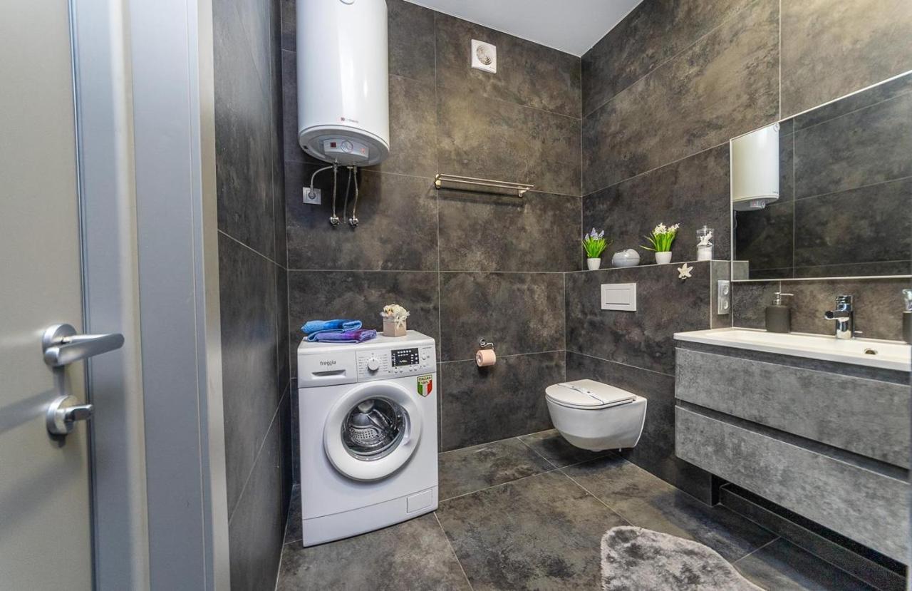 Luxury Apartments Smartplaza Obolon Metro Minskai Kiev Eksteriør billede