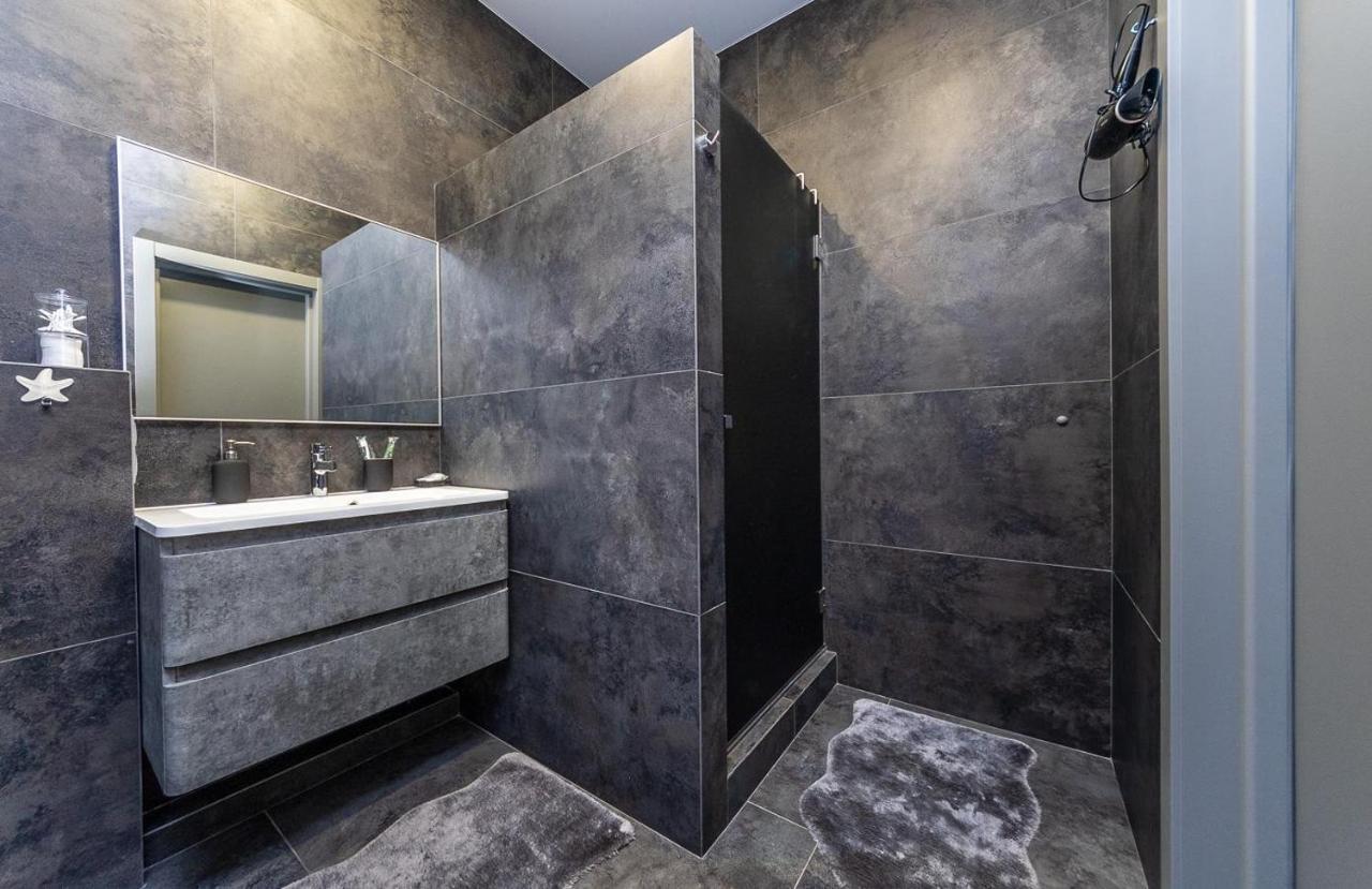 Luxury Apartments Smartplaza Obolon Metro Minskai Kiev Eksteriør billede